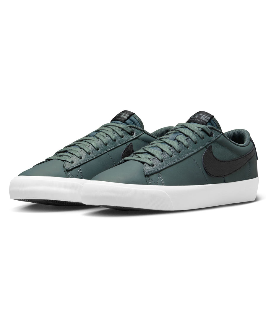 NIKE SB - BLAZER LOW PRO GT