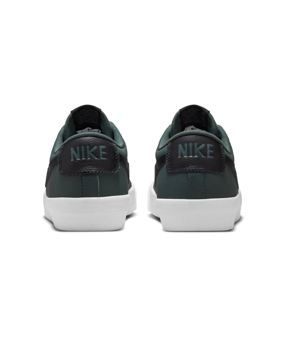 NIKE SB - BLAZER LOW PRO GT