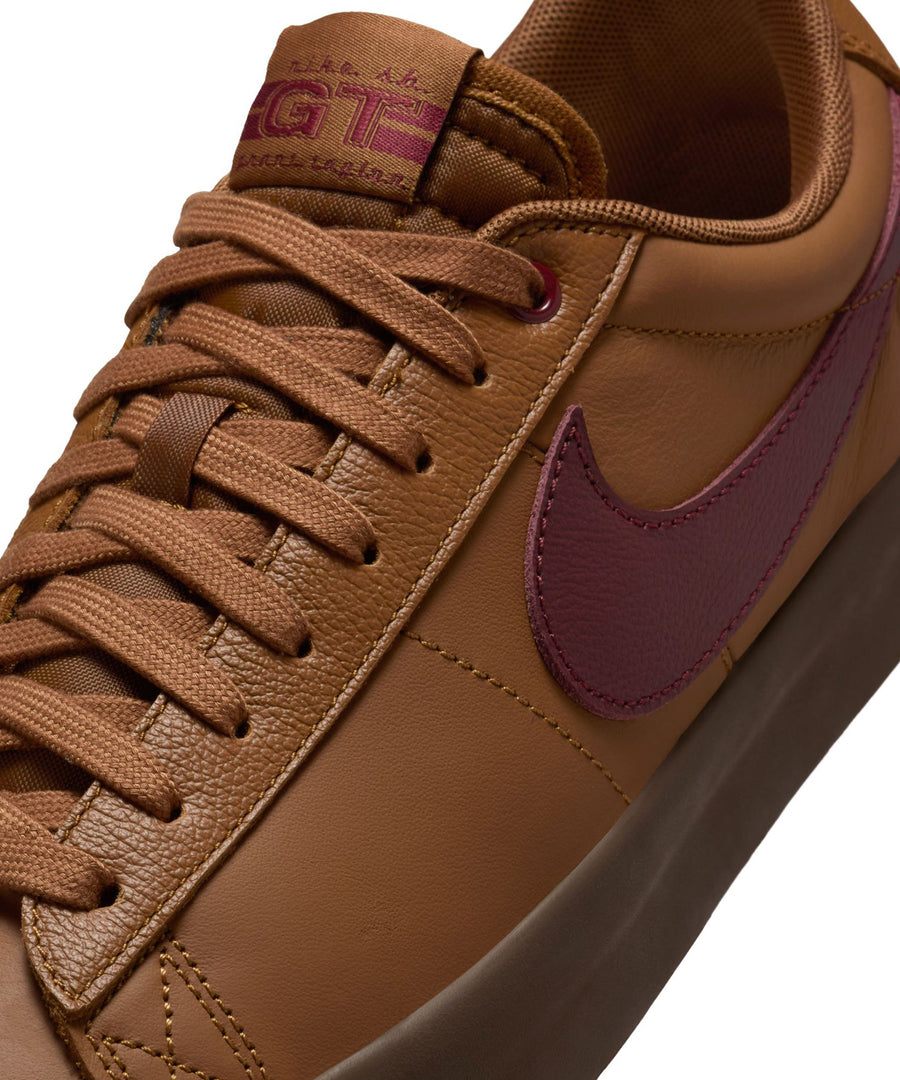 NIKE SB - ZOOM BLAZER LOW PRO GT