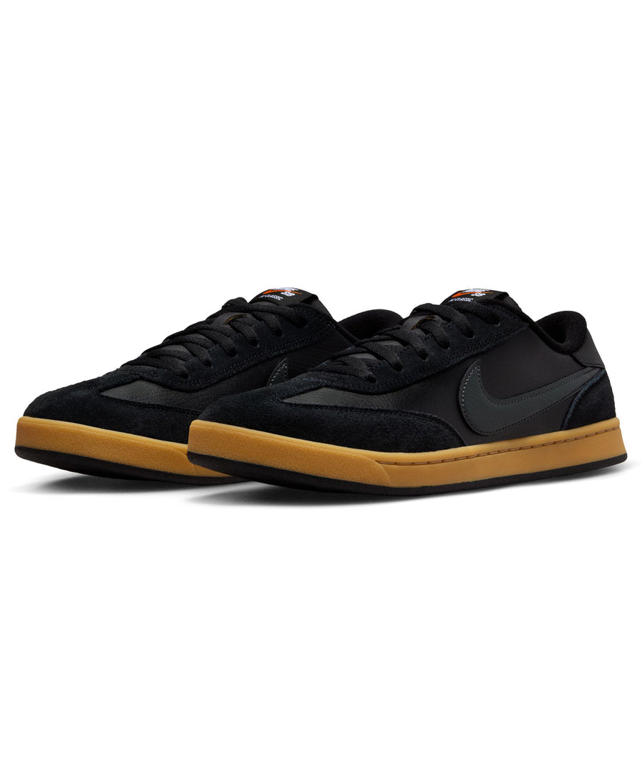 NIKE SB - FC CLASSIC