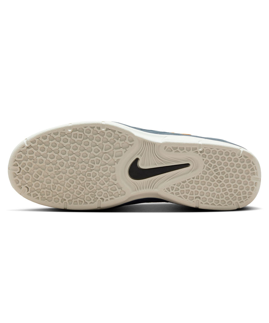 NIKE SB - VERTEBRAE