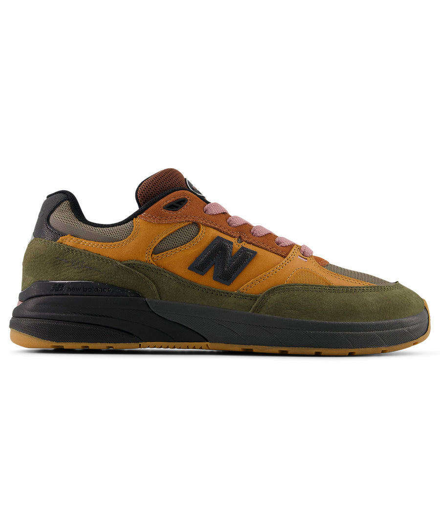 new balance numeric - NM933LOTD
