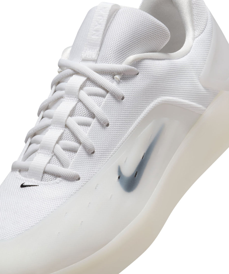 NIKE SB - ZOOM JYLAH 4