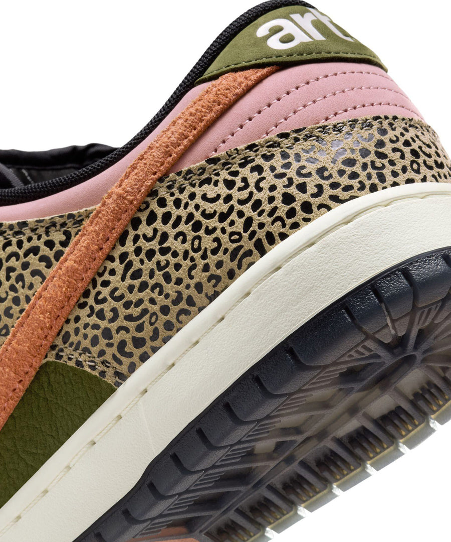 NIKE SB - DUNK LOW PRO