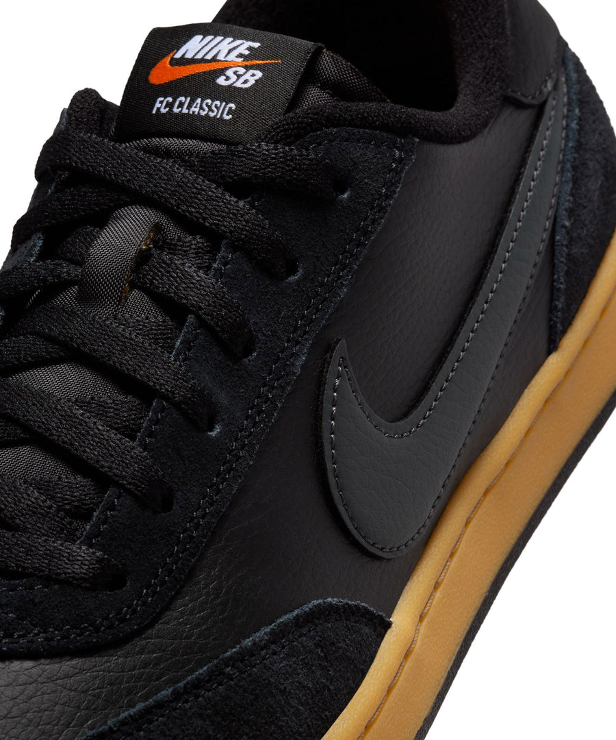 NIKE SB - FC CLASSIC