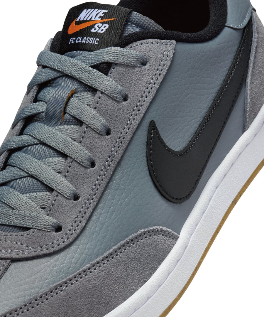 NIKE SB - FC CLASSIC